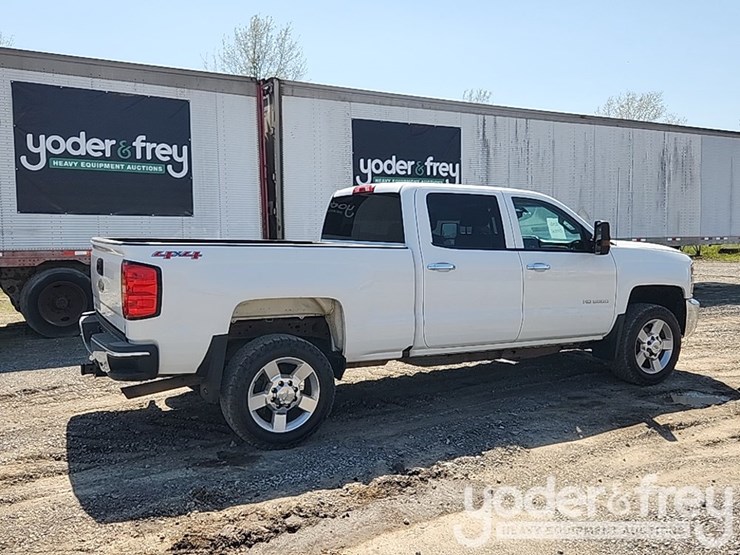 2017-chevrolet-silverado-2500hd-image-4
