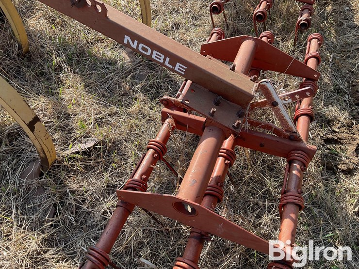 sunflower-fc-24-chisel-plow-w/harrow-image-14