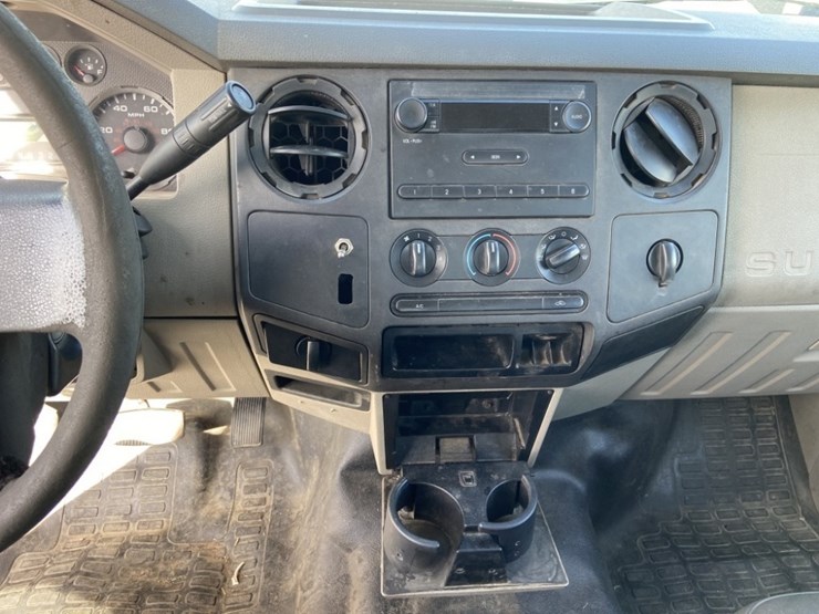 2010-ford-f250-xl-image-16