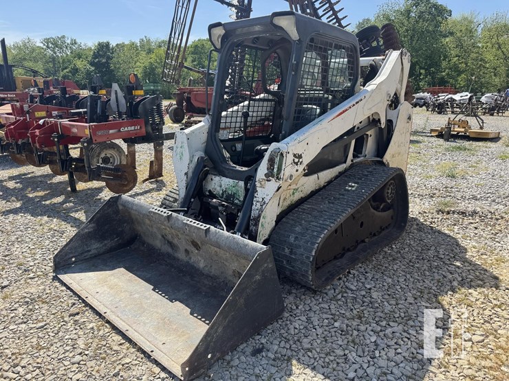 2014-bobcat-t590-image-1