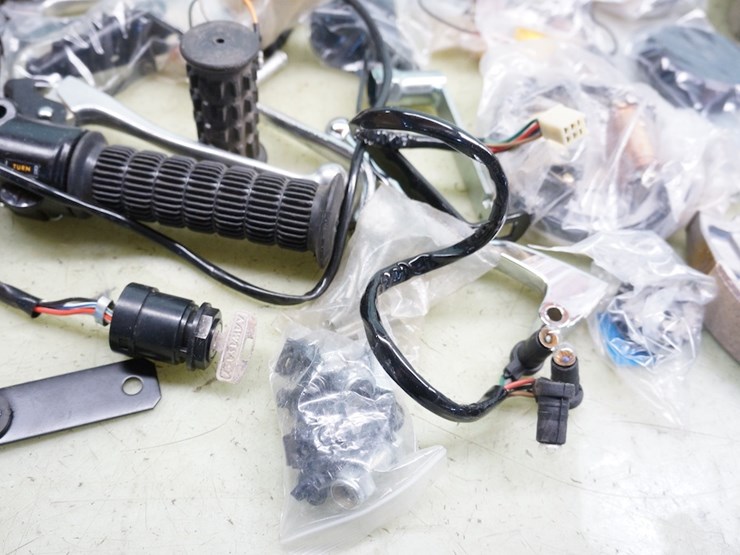 japanese---kawasaki-etc…-miscellaneous-parts-lot-image-5