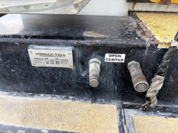 2012-ford-f550-image-11