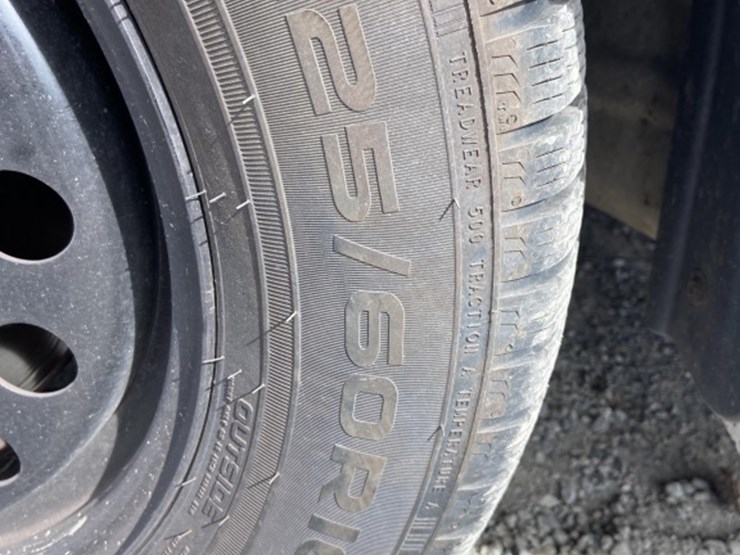 2011-chevrolet-impala-sedan-image-34