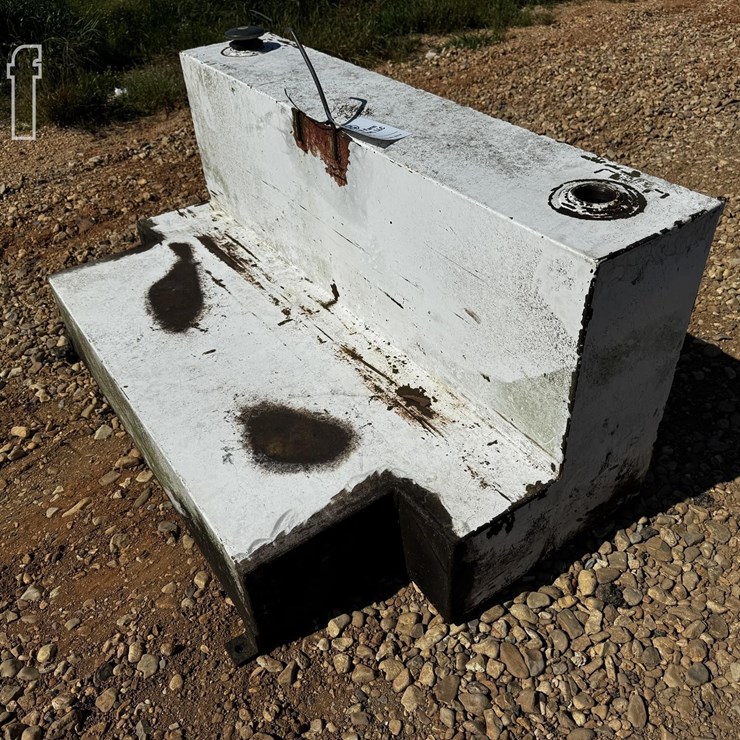 L-SHAPE FUEL TANK