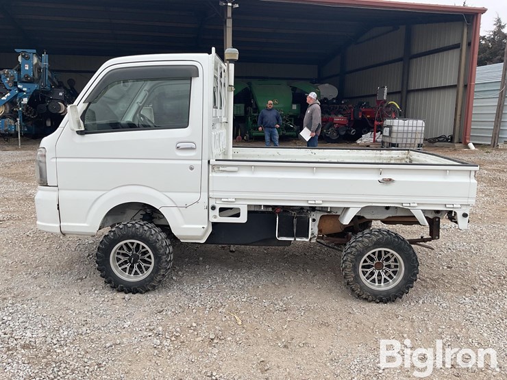 2019-suzuki-ebd-0da16t-4x4-mini-pickup-image-8