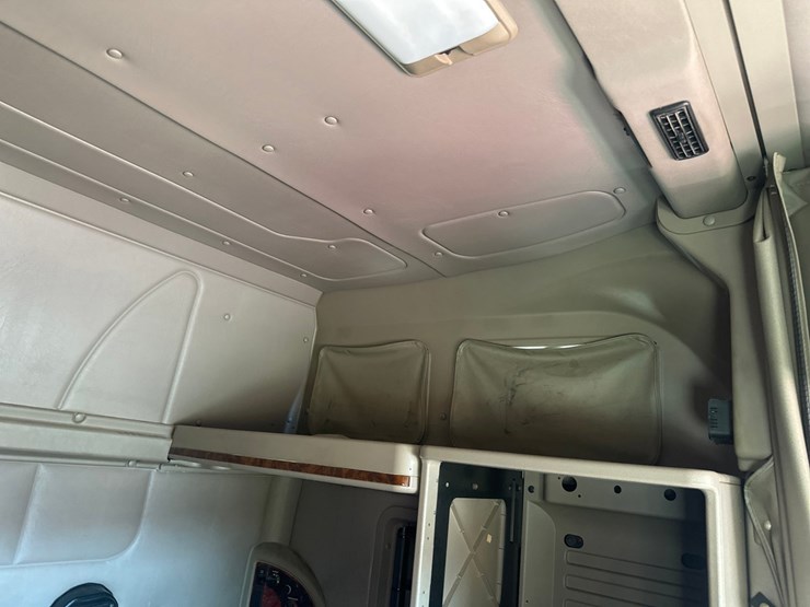 2004-massey-ferguson-8-image-39