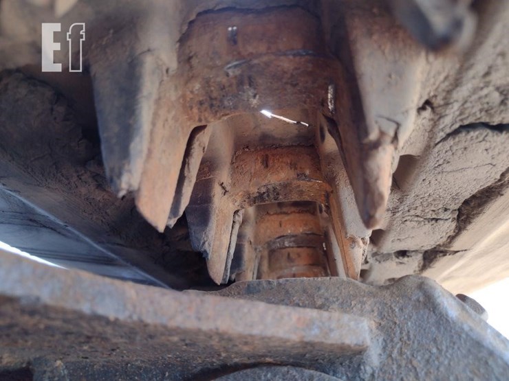 2009-bobcat-t320-image-26