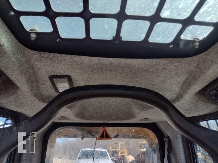 2023-deere-325g-image-12