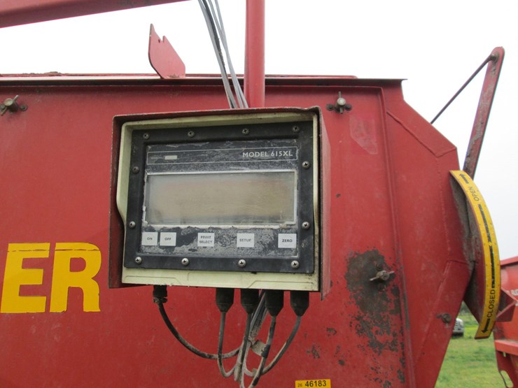 #46183-•-schuler-pull-type-feed-mixer-image-18