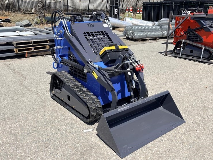 2026-zjg-zj-380-skid-steer-loader-image-2