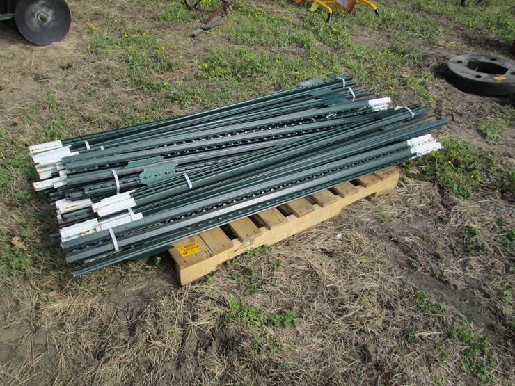 #46000-•-unused-lot-of-t-posts-image-1