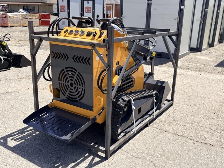 2026-zjg-zj-380-skid-steer-loader-image-3