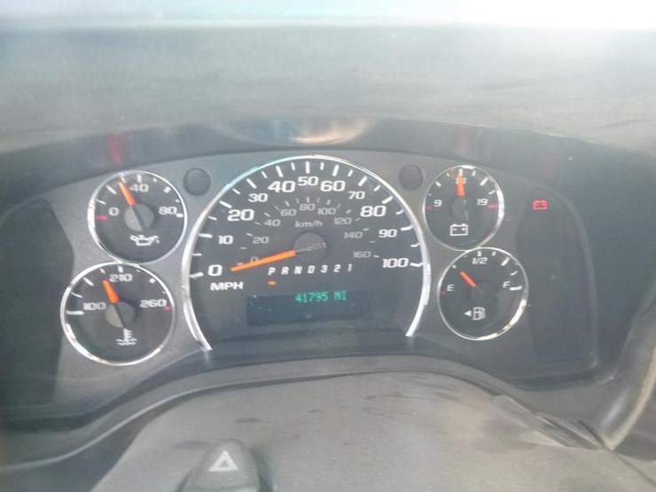 2009-chevrolet-3500-image-31