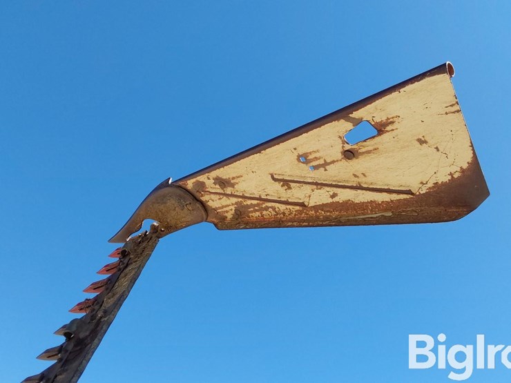 international-1100-image-17