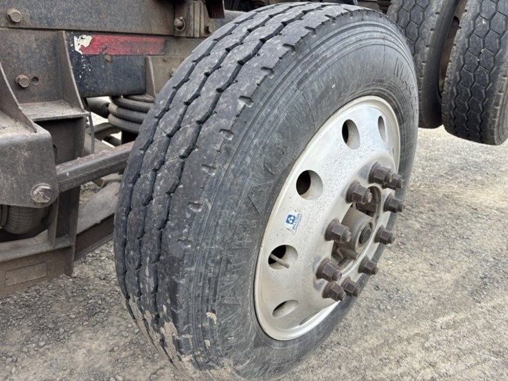 2019-kenworth-t880-image-12