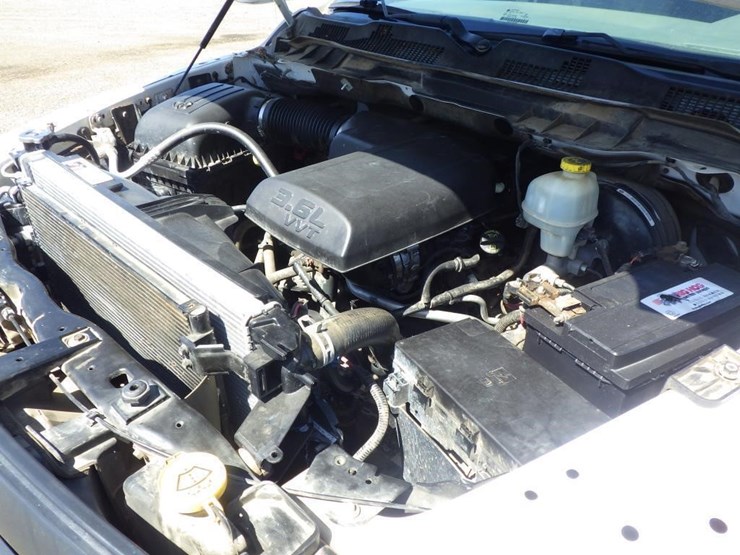 2016-dodge-1500-image-10