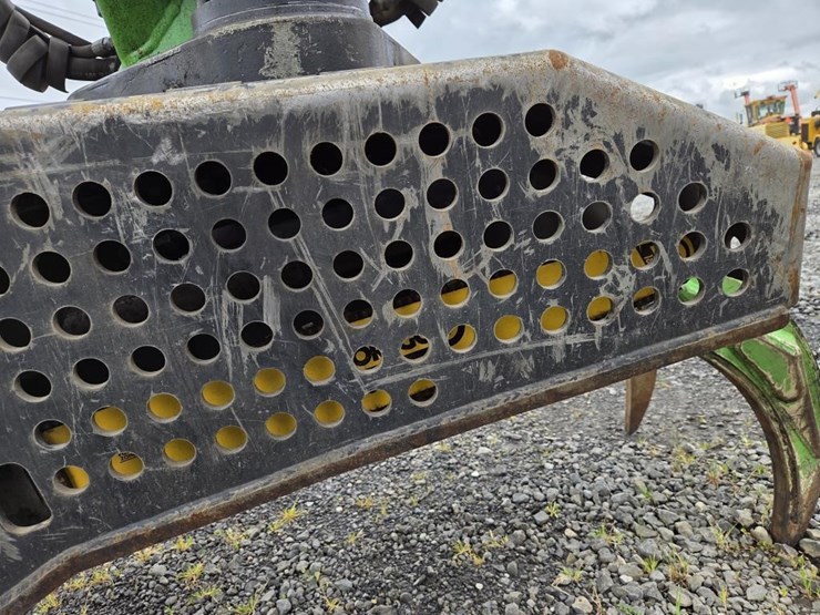 sennebogen-738e-tree-handler-image-7