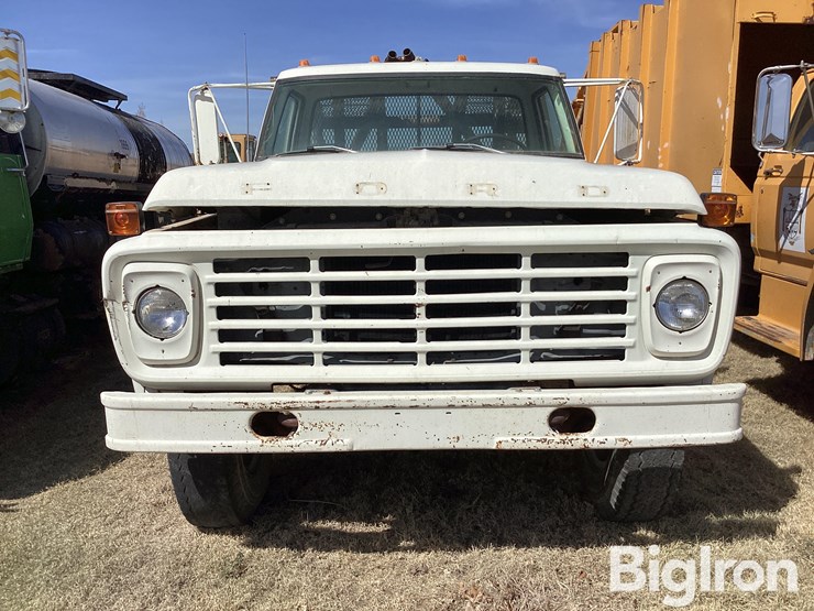 1978-ford-f800-image-2