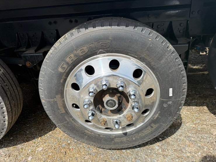 2015-peterbilt-579-image-81