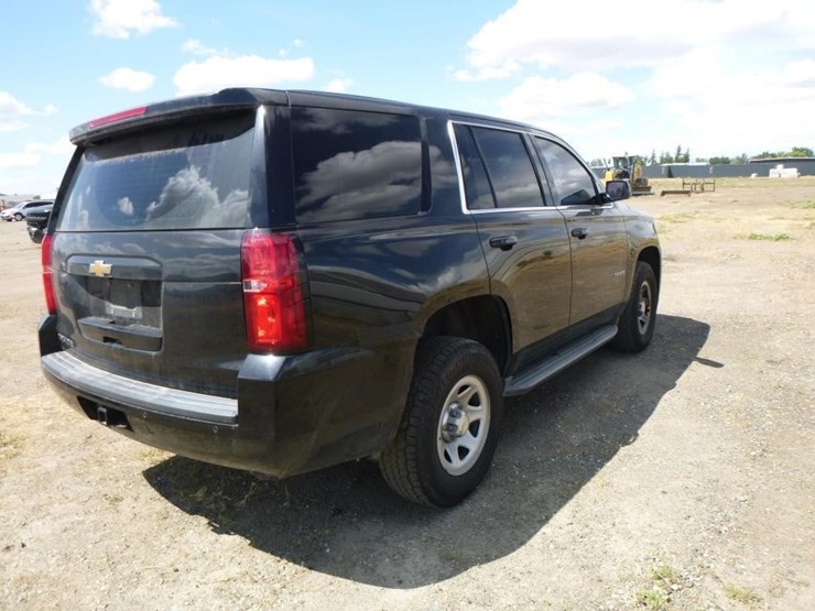 2019-chevrolet-tahoe-image-4
