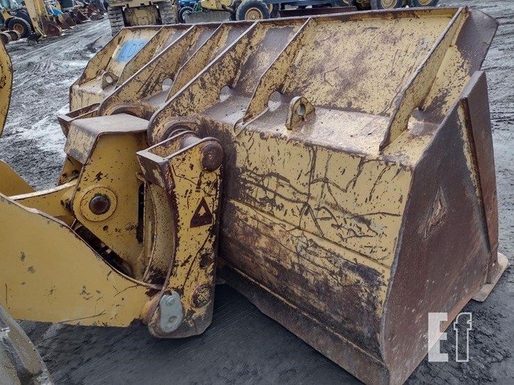 2003-deere-744j-image-16