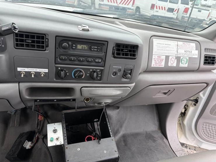 2000-ford-f250-image-17