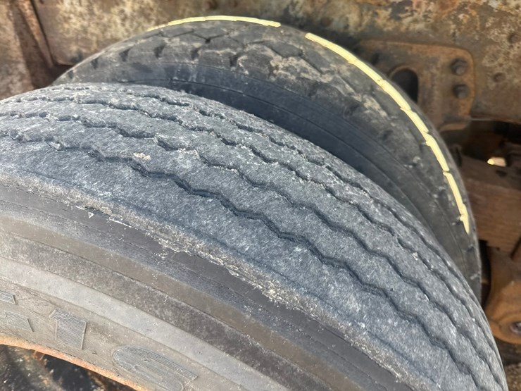 1996-ford-l9000-image-98