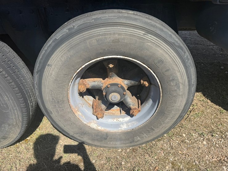 #1119-•-1990-international-navistar-paystar-5000-26'-flat-bed-truck-image-92