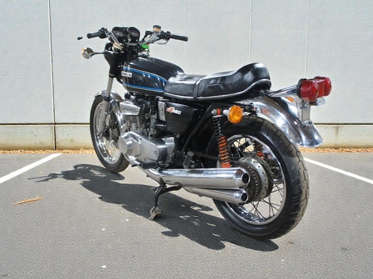 1977-suzuki-gt550-motorcycle-image-6