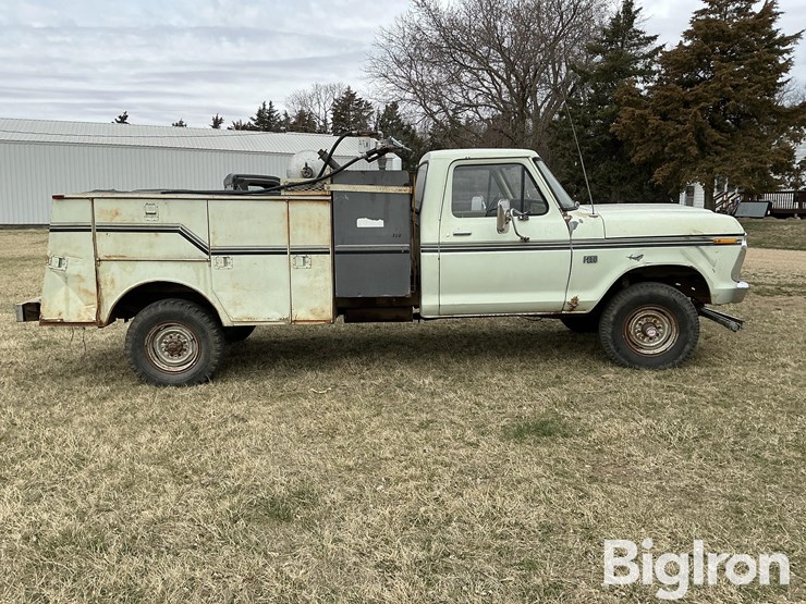 1975-ford-f250-image-4