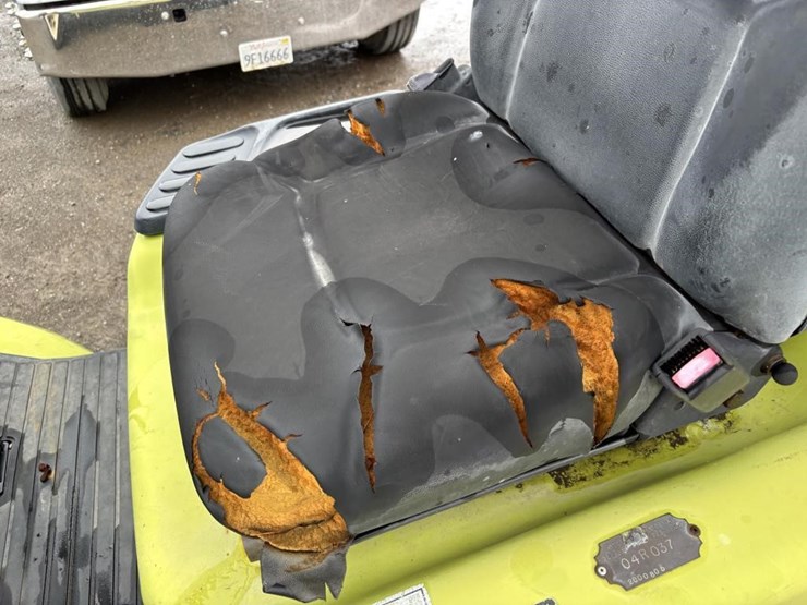 clark-cdp40-forklift-image-18