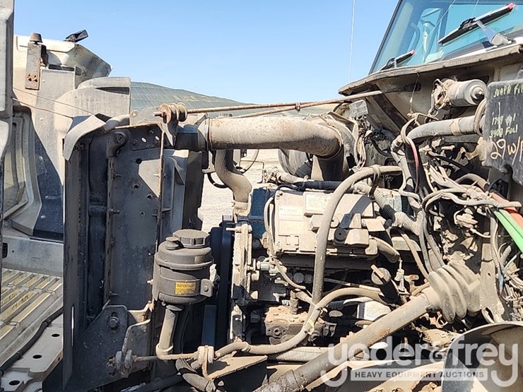 2002-international-4900-image-28