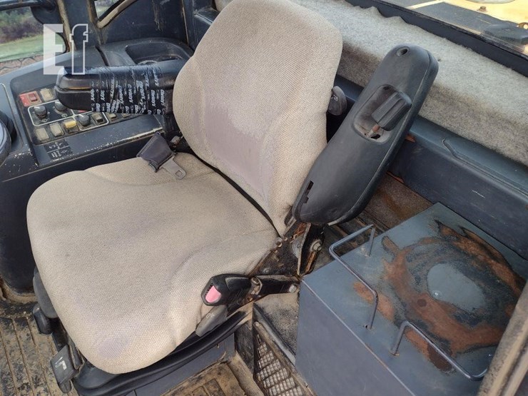 2003-deere-744j-image-12