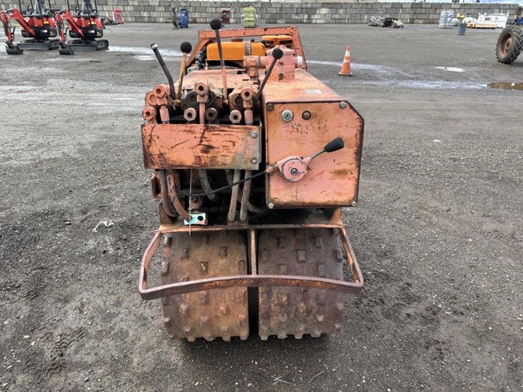 rammax-tandem-vibratory-trench-roller-image-6