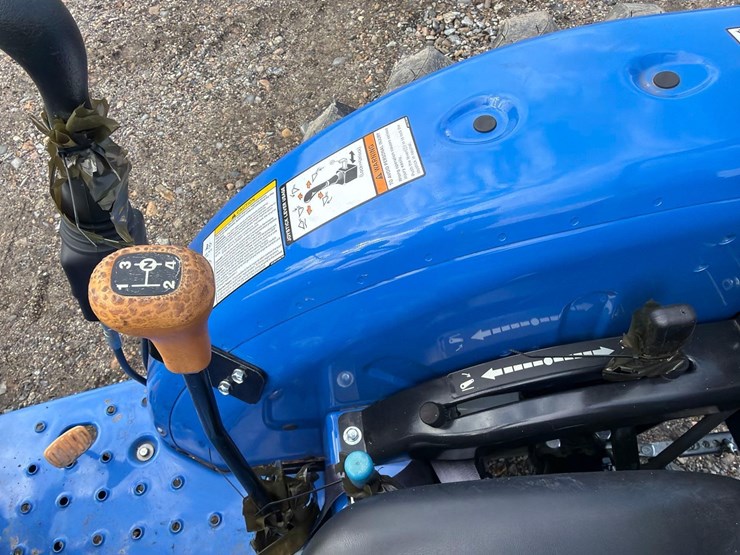 new-holland-workmaster-40-image-12