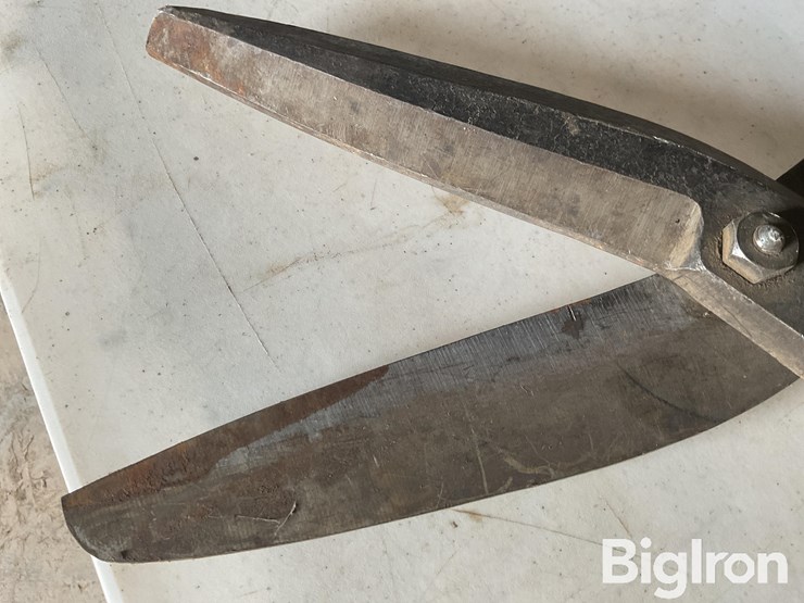 hand-forged-shear-image-10