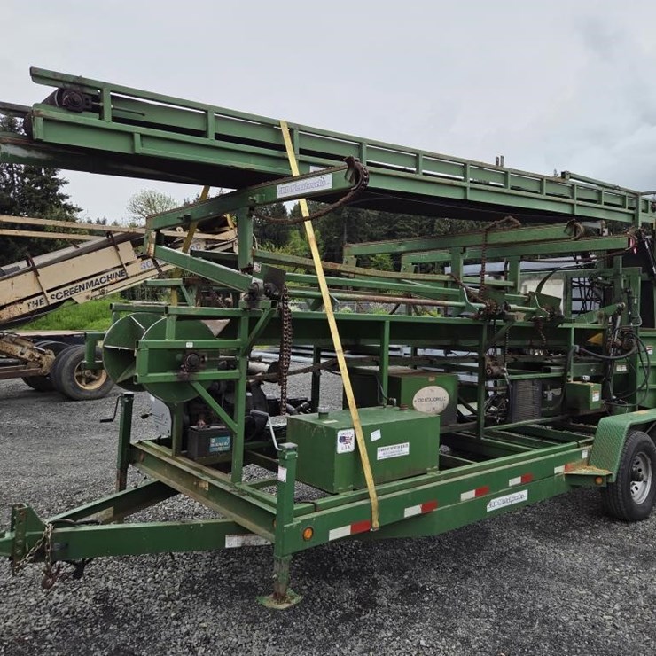 2016 CRD Woodbine T/A Firewood Processor