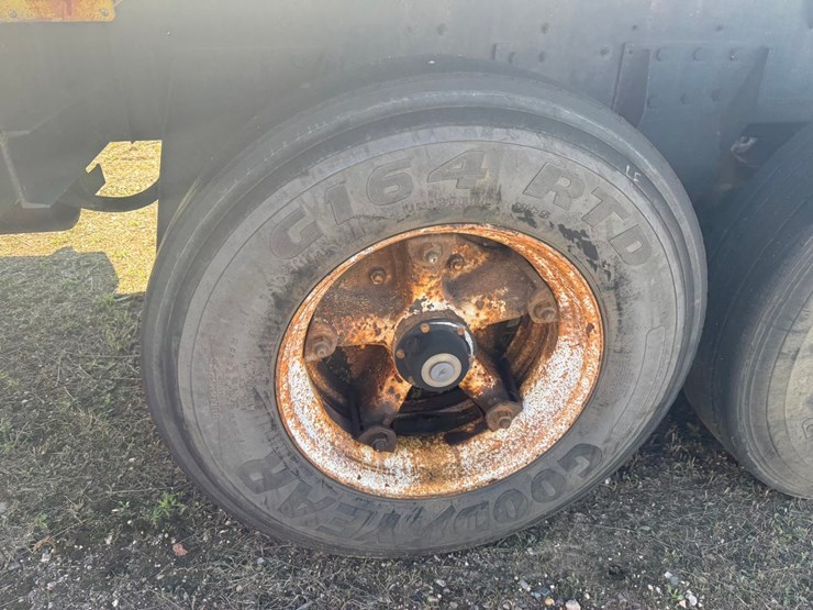 #1119-•-1990-international-navistar-paystar-5000-26'-flat-bed-truck-image-74