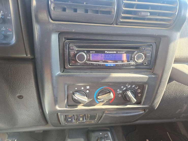 2000-jeep-wrangler-image-13