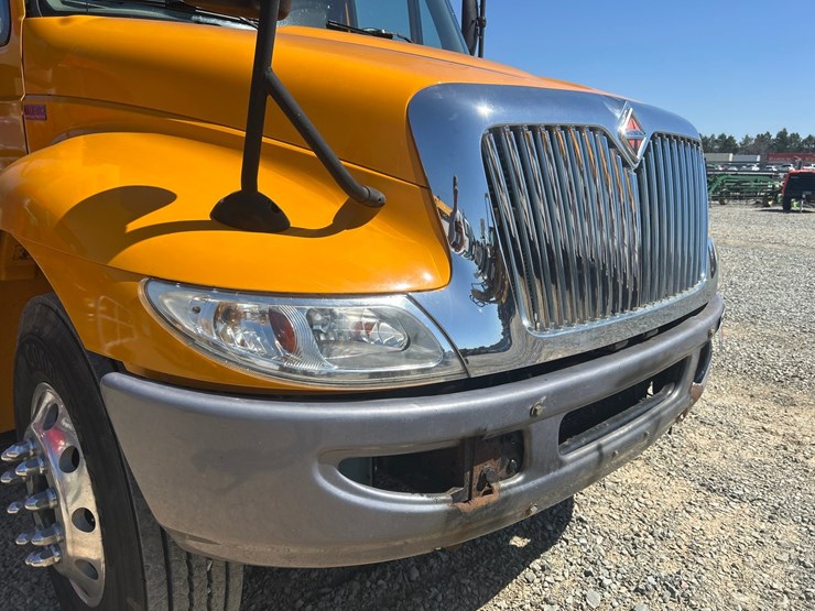 2013-international-durastar-4300-image-11