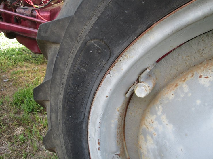 1950-ford-tractor-image-6