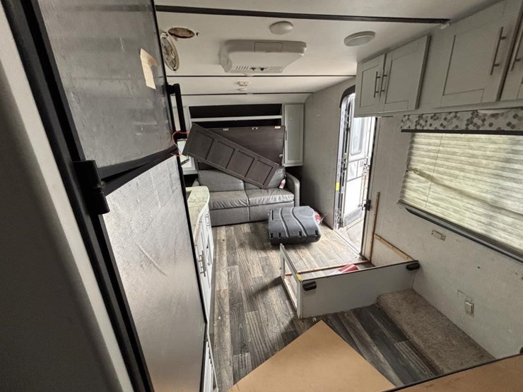 2020-bullet-bl2200bh20-travel-trailer-image-39
