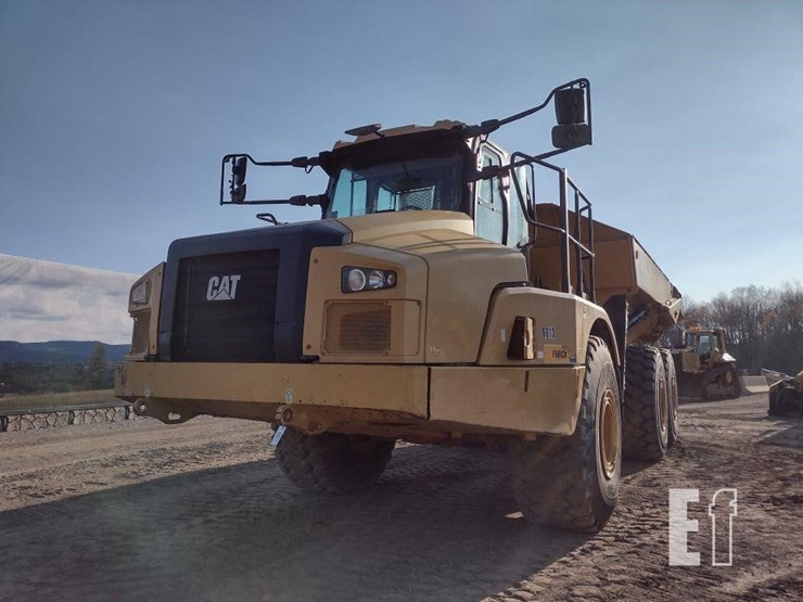 2019-caterpillar-745-image-41