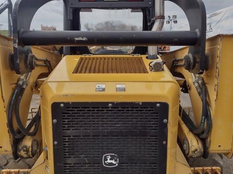 deere-328-image-17