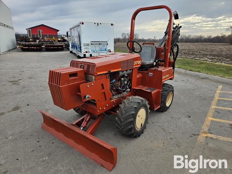 2002-ditch-witch-3700dd-image-1