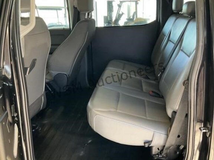 2021-ford-f150-image-23