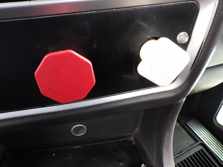 2008-kenworth-t800-image-84