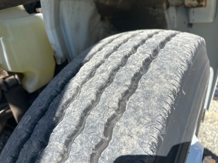 2009-international-durastar-4300-image-78