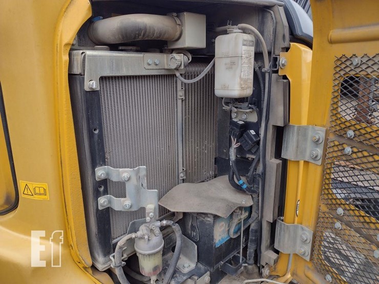 2020-deere-35g-image-37