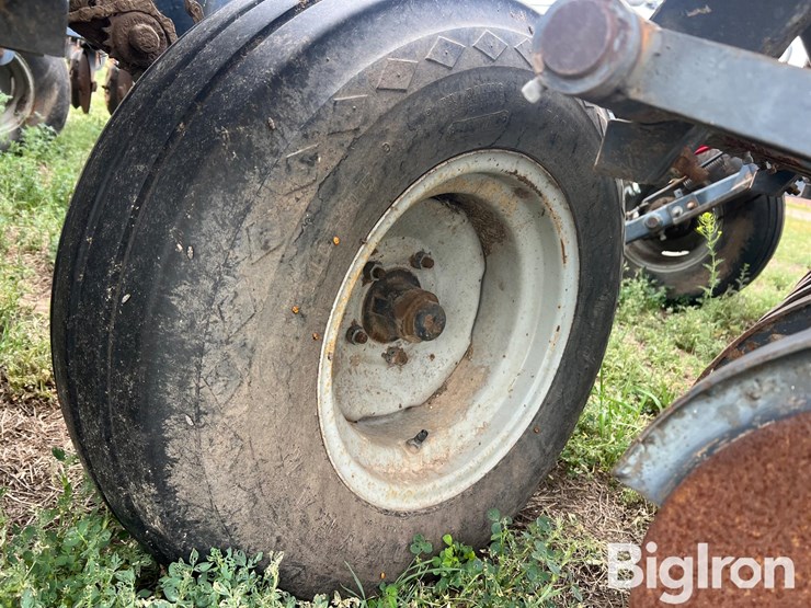 crustbuster-dd49x8-grain-drill-image-19